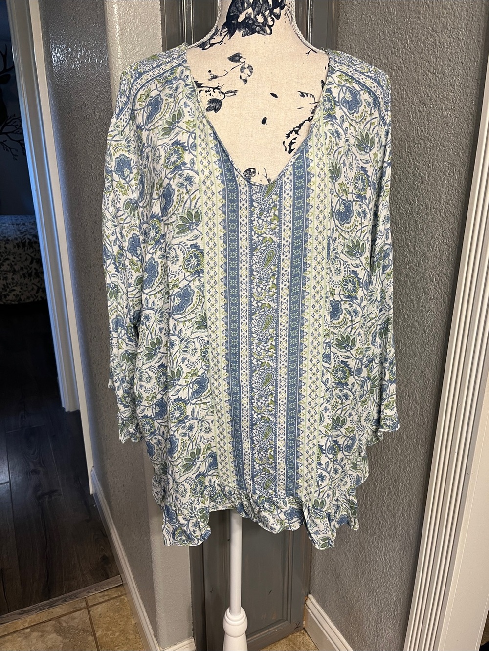 Cynthia Rowley Blue & Green Paisley V-Neck Tunic